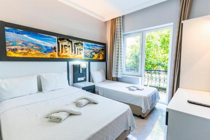 Triple Room With Balcony